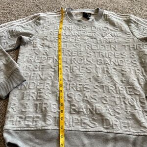 Woman’s Adidas Sweater Medium crewneck sweatshirt heathered gray Three stripe